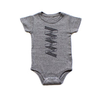 Cargar imagen en el visor de la galería, Infant Mountains Onesie-Heather Gray
